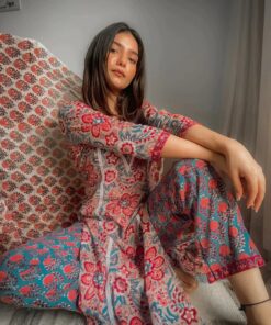 RED BLOSSOM LACE DETAILED HANDBLOCK SUIT SET