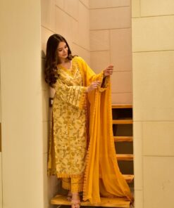 harleen yellow suit set